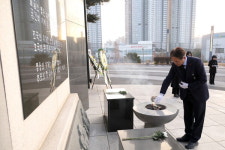 이동환 고양시장, 고양시현충공원 참배