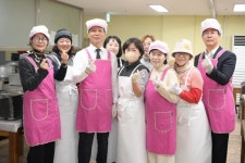 함께하는 나눔, 더 따뜻한 음성...경로식당 배식봉사 실시