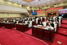 충북도의회 청주 남평초교 청소년 의회교실 참여… 지방의회 체험