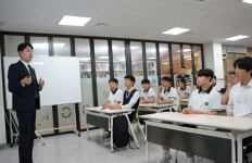 조성태 의원, 충주 중앙탑고찾아가는 의회교실운영