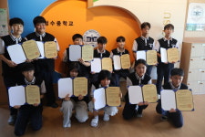 영동 정수중, 전교생 드론4종 자격증 취득 쾌거!