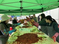 옥천군 겨울맞이 쏟아지는 김장나눔행사 전개