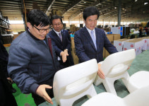 허기도 산청군수, 기업도시 구축에 박차