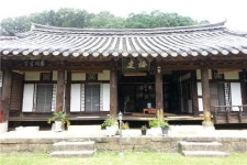 경남도, 전통한옥 체험 활성화로 국내·외 관광객 유치