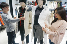 롯데백화점 대구점 가을은 없다