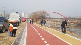 [포토] 보령시 대천1동, 봄맞이 대천천 환경정화 활동