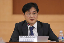 박형철 靑 비서관, 김태우 문건 10건중 6건 개인 작성