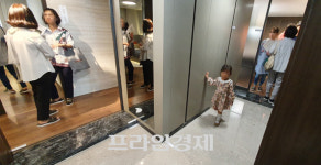 [견본주택 일장일단] 묵직한 고급스러움 역삼 센트럴 아이파크