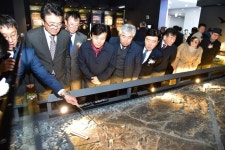 진주시, 익룡발자국전시관 정식 개관