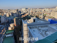 [르포] 갈라지고 기울고 목동 핵심 요지에 노후건물 여전 막전막후