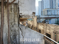 [르포] 갈라지고 기울고 목동 핵심 요지에 노후건물 여전 막전막후
