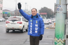 박양후 진주·을 민주당 예비후보, 거리인사 나서
