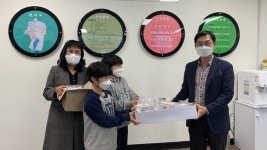 아산시 방축지역아동센터, 온양4동에 면마스크 만들어 전달