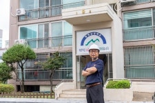 [제대군인 리부팅] (23) 아파트 200채가 내집 김창효 봉명삼정백조아파트 관리사무소장