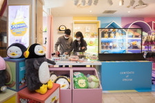 롯데월드, 중소 콘텐츠기업 유통 지원…크림 팝업스토어 운영