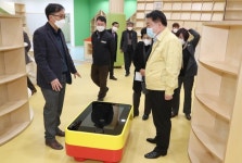 한범덕 청주시장, 가로수도서관 방문