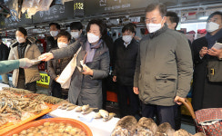 文, 소래포구 전통어시장 상인 격려