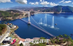 예산군 예당호 출렁다리·음악분수 명품 언택트 관광지 자리매김