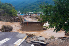 [속보] 포항 죽장면 31번 국도 입암교 붕괴