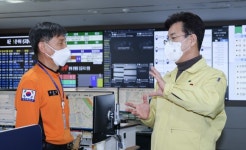 [변화와 도약 대전] 허태정 시장, 설 명절 첫날 코로나19 치료제 판매약국 방역현장 점검