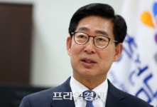 양승조 충남지사 후보 노인회장·경로당 회장 활동비 지급 등 맞춤형 공약 발표