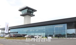 최고 속도 시속 250km 질주 충남 태안 현대차그룹 HMG 드라이빙 익스피리언스 센터 오픈