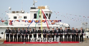 김태흠 충남지사 국내 1호 친환경 하이브리드 선박 늘푸른 충남호 취항식 개최