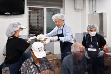 김이강 광주 서구청장, 노인종합복지관 배식봉사