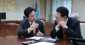 김기흥, 분노조장 시대유감 출판기념회 열어