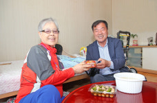 산청군, 맞춤형 복지…어르신 만족도 극대화