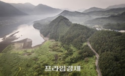 작은 마을 풍계리 백승휴 사진작가 전시 통해 숨겨진 보물 같은 마을이 재조명