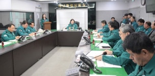 송미령 농식품부 장관, 논산시 AI 방역상황 점검 및 축산농가 피해 현장 방문