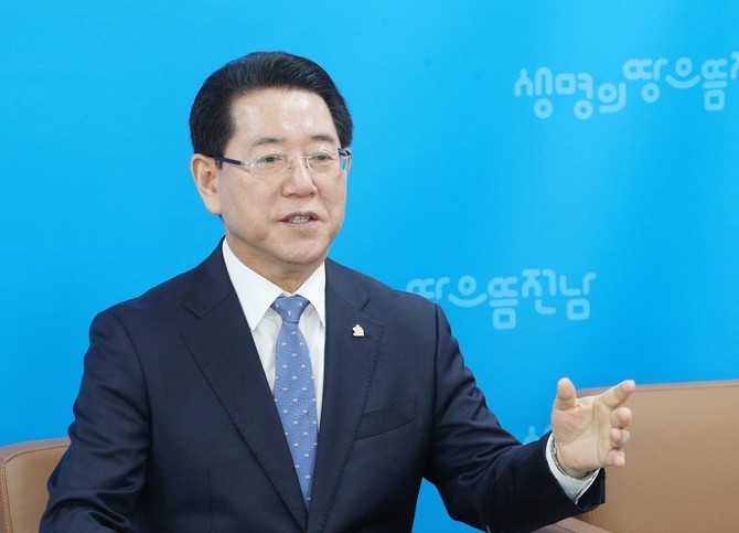 김영록 전남지사, 대선 출마 선언으로 국민 뜨겁게 화두