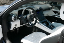 [시승기] 꿈 위를 달리는 V8 메르세데스-AMG GT 55 4MATIC+