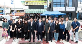 [포토] 이양섭 의장, 추석 앞두고 전통시장 장보기 행사 개최