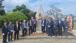 보물섬 남해, 정을병 문학비 제막식 개최