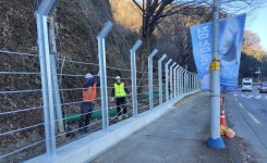 진주시 새벼리 도로 안전강화·경관조명 재정비…1월 준공