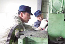 혁신 데이도입하니 능률 쑥 제조원가 뚝