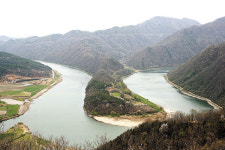 [충북 옥천]금빛 울음·달달한 올갱이국 … 꿈엔들 잊힐리야