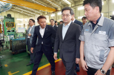 김동연방식·절차 제약 없이 고용위기지역 지원