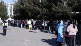 [속보] 신규확진 4325명, 휴일도 4천명대… 위중증 727명