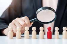 중소기업, 청년 우수인재 채용난 속 중·장년으로 눈 돌린다