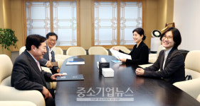 [中企 포토] 중기중앙회 찾은, 김영미 저출산고령사회위원회 부위원장