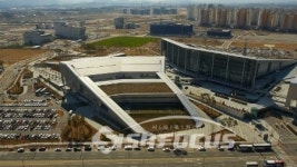 충남도청, 내포신도시 대형종합상가 쑥쑥