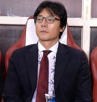 황선홍 감독, 내년 세레소 오사카 부임? 포항 어이없다