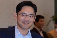이재용, 이건희 회장 취임 때보다 더 큰 과제 안고 있다