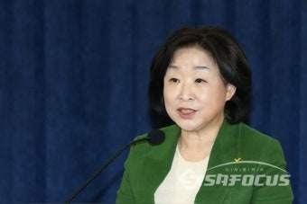 축사하는 심상정 정의당 대표