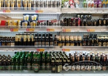 캬~~이 맛이야소비자 맛 잡고자 수입-국산맥주혈투