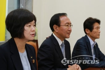 정의당 당선인 총회, 발언하는 이정미 당선인