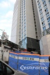 공덕역 갑을명가시티, 인근 인도·배수관 문제로 갈등